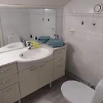 Apartman Kurjenkolo Lovely Nearby Santa's Village